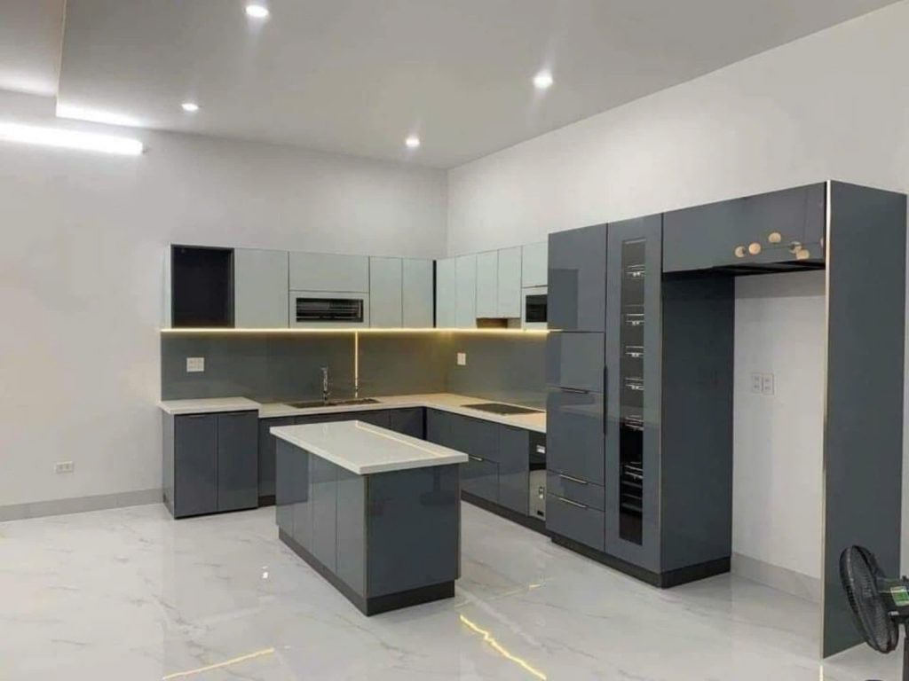 báo giá tủ bếp inox cánh kính